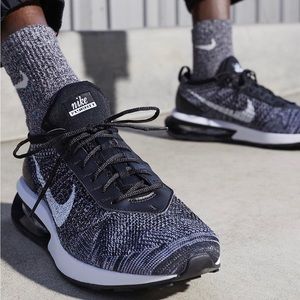 Nike Air Max Flyknit Racer